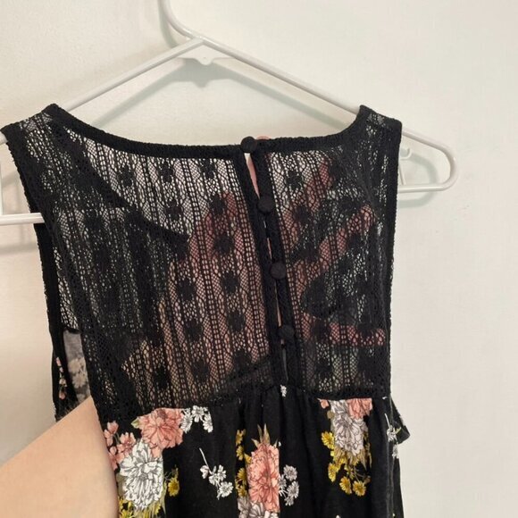 TORRID 1 Plus Size Super Soft Crew Neck Lace Yoke Tank Black Pink Yellow Floral - Picture 13 of 16